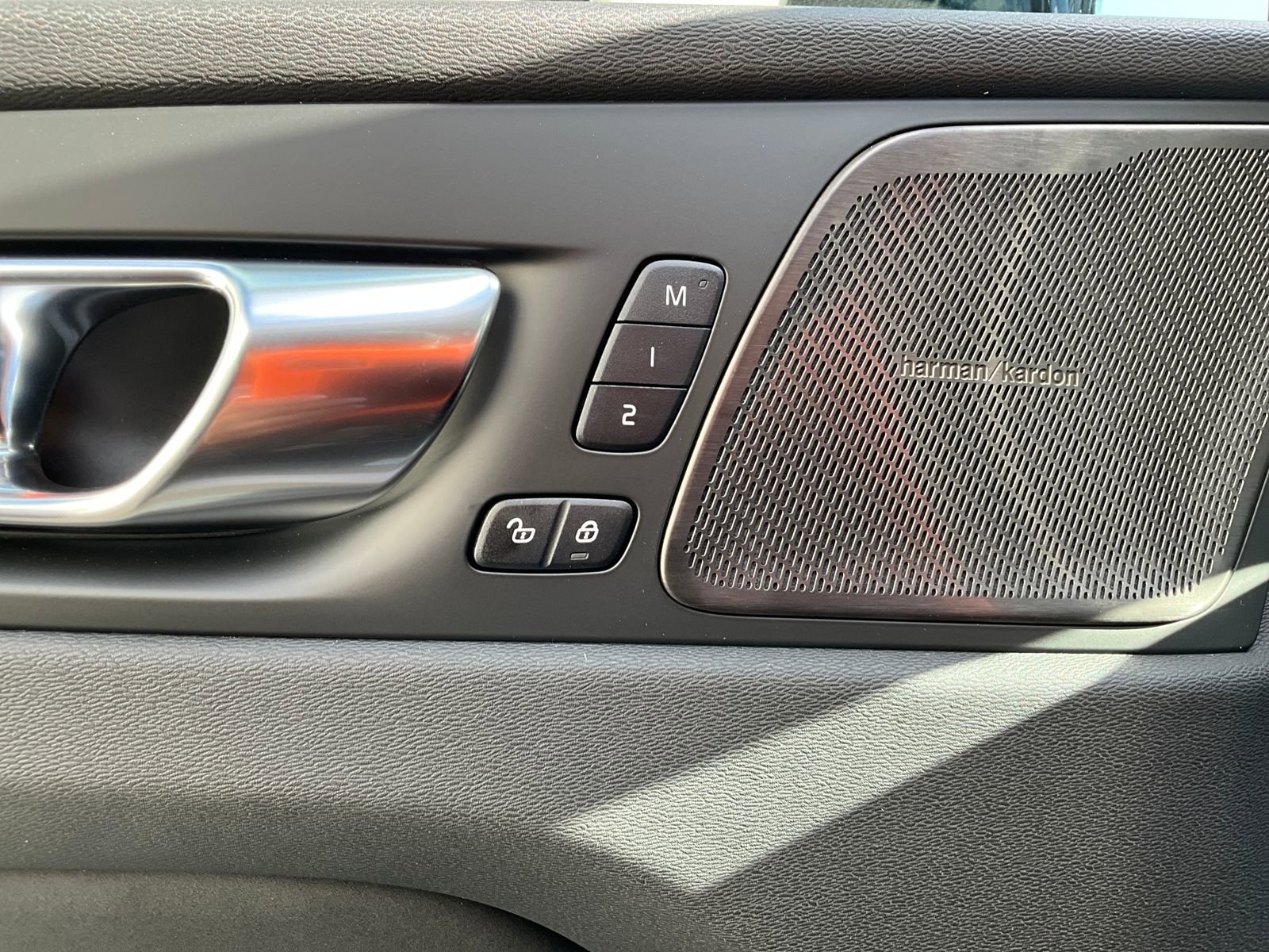 New 2026 Volvo XC60 B5 Plus w/ Climate Package image 12