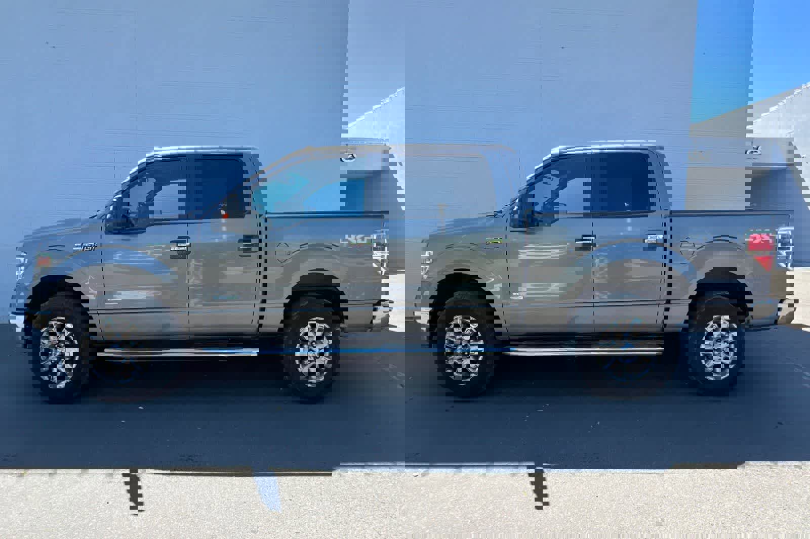 Used 2014 Ford F150 XLT w/ Equipment Group 302A Luxury image 6