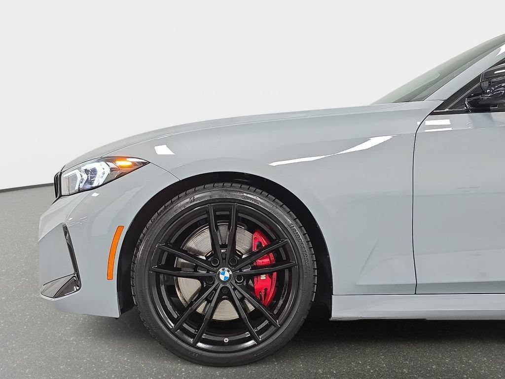 Used 2024 BMW 330i Sedan w/ M Sport Package RWD image 10