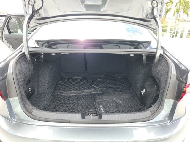 Used 2024 Volkswagen Jetta Sport image 18