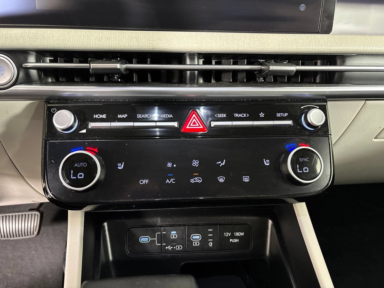 Used 2025 Hyundai Tucson SEL FWD image 21