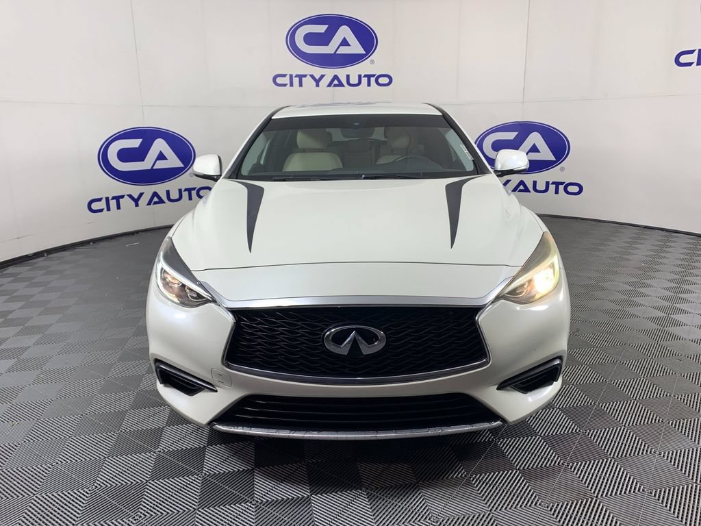 Used 2017 INFINITI QX30 w/ Cargo Package FWD image 9