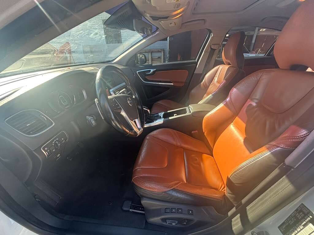 Used 2015 Volvo S60 T6 Platinum image 12