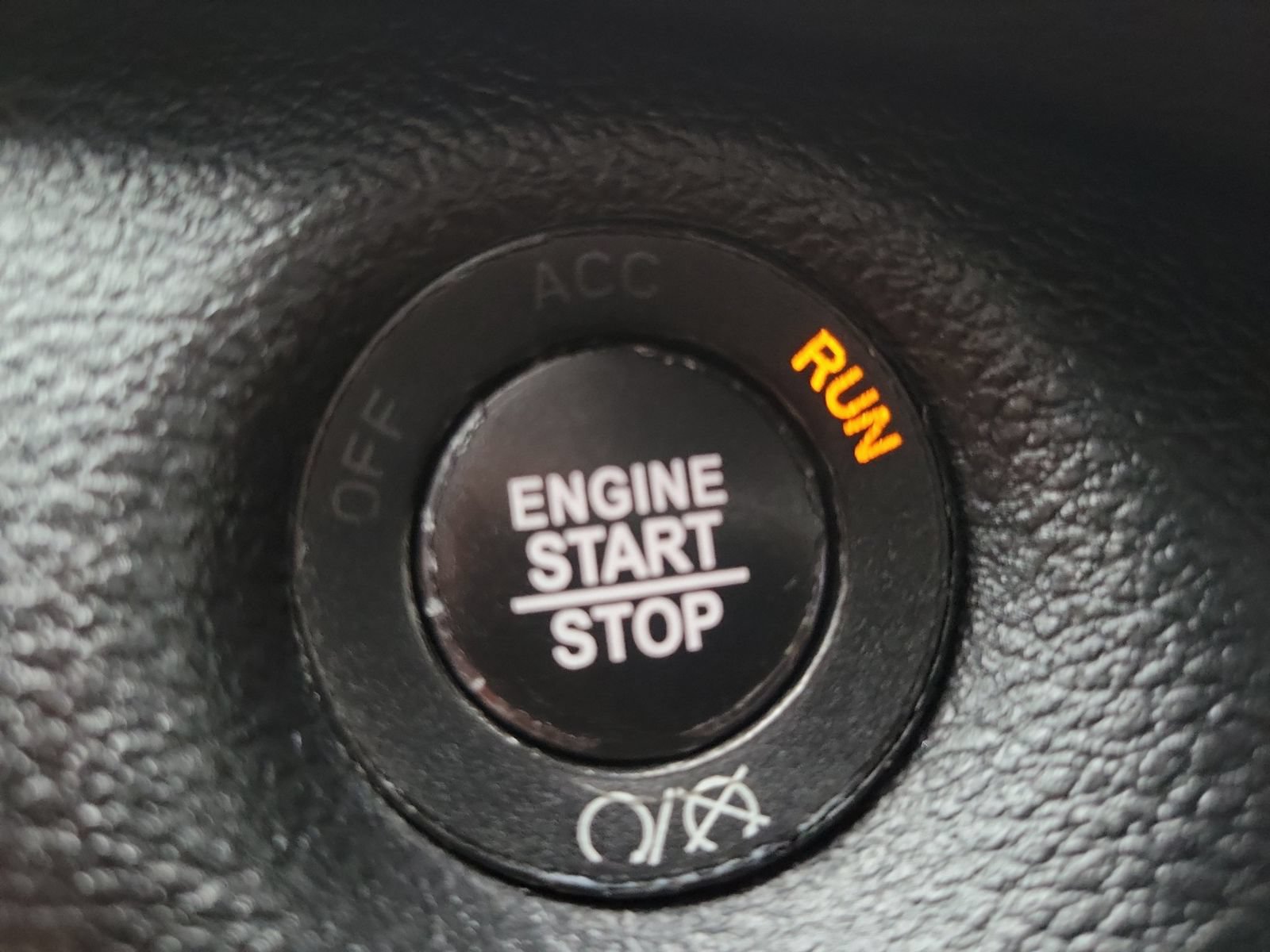 Used 2020 Jeep Cherokee Limited FWD image 23