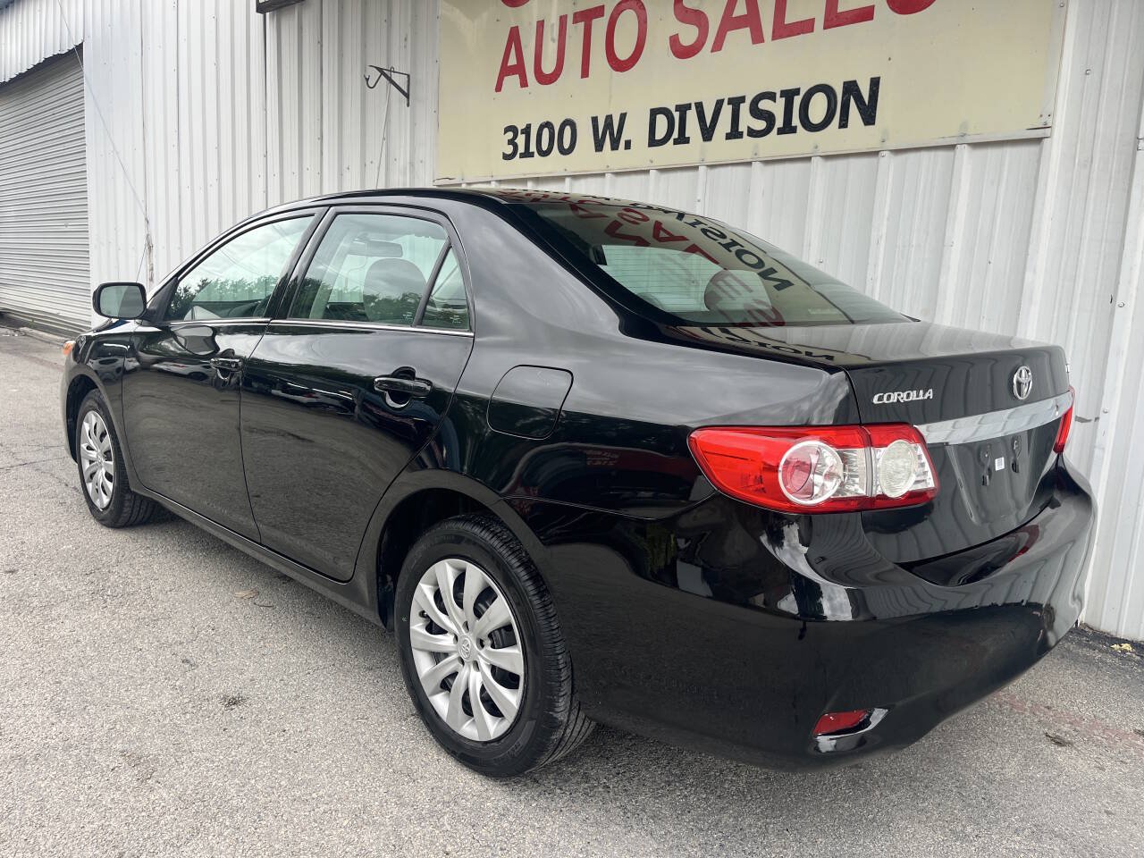Used 2013 Toyota Corolla LE FWD image 4