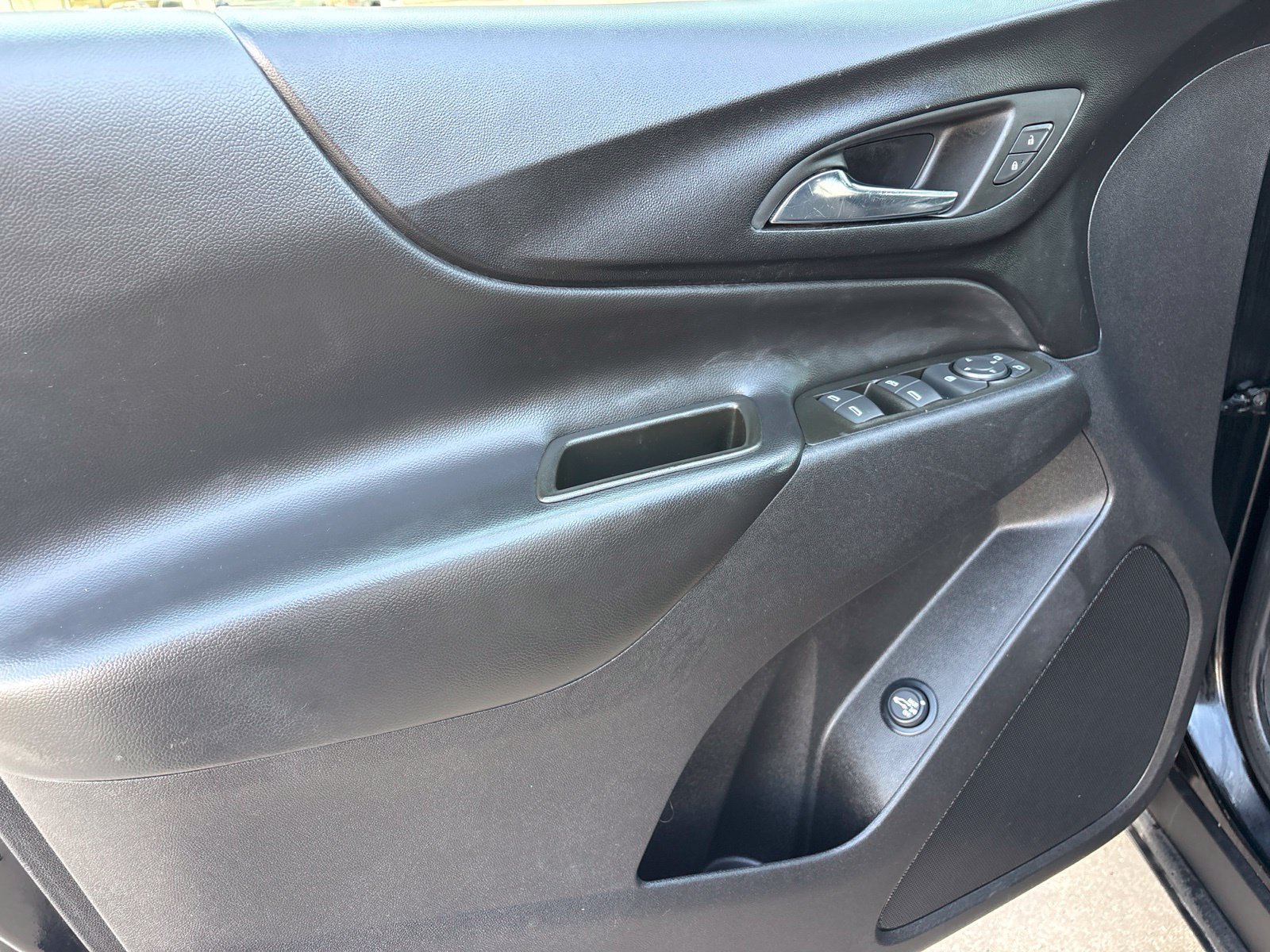 Used 2023 Chevrolet Equinox LT FWD image 10