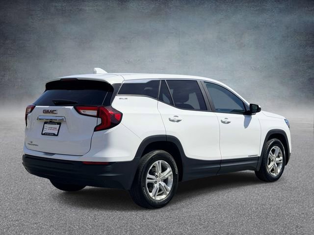 Used 2024 GMC Terrain SLE image 2
