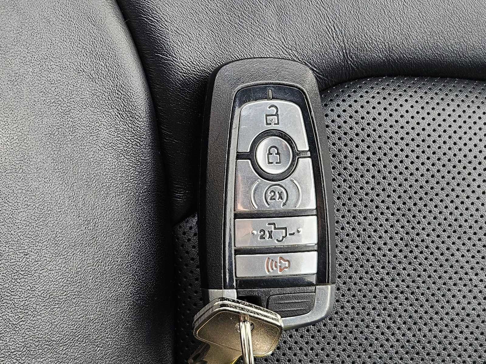 Used 2020 Ford F150 Platinum w/ Equipment Group 701A Luxury image 36