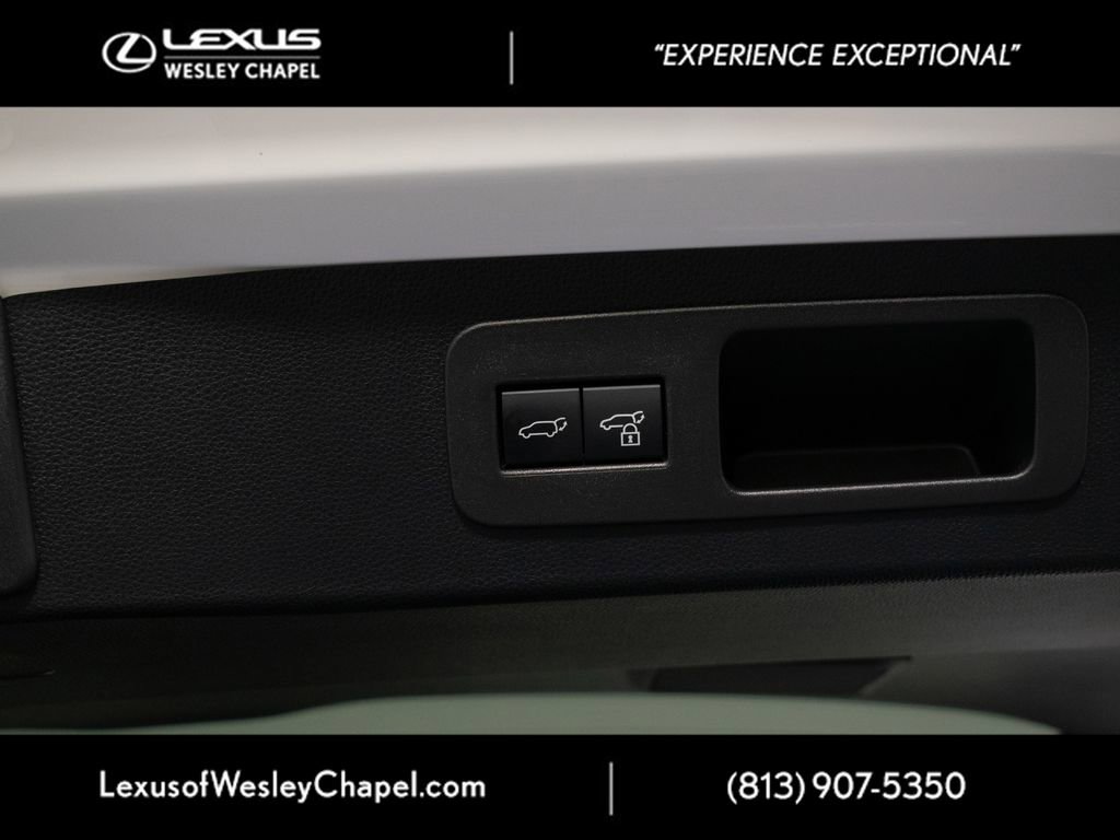 Used 2025 Lexus LX 600 F Sport w/ Accessory Package (2T) image 18