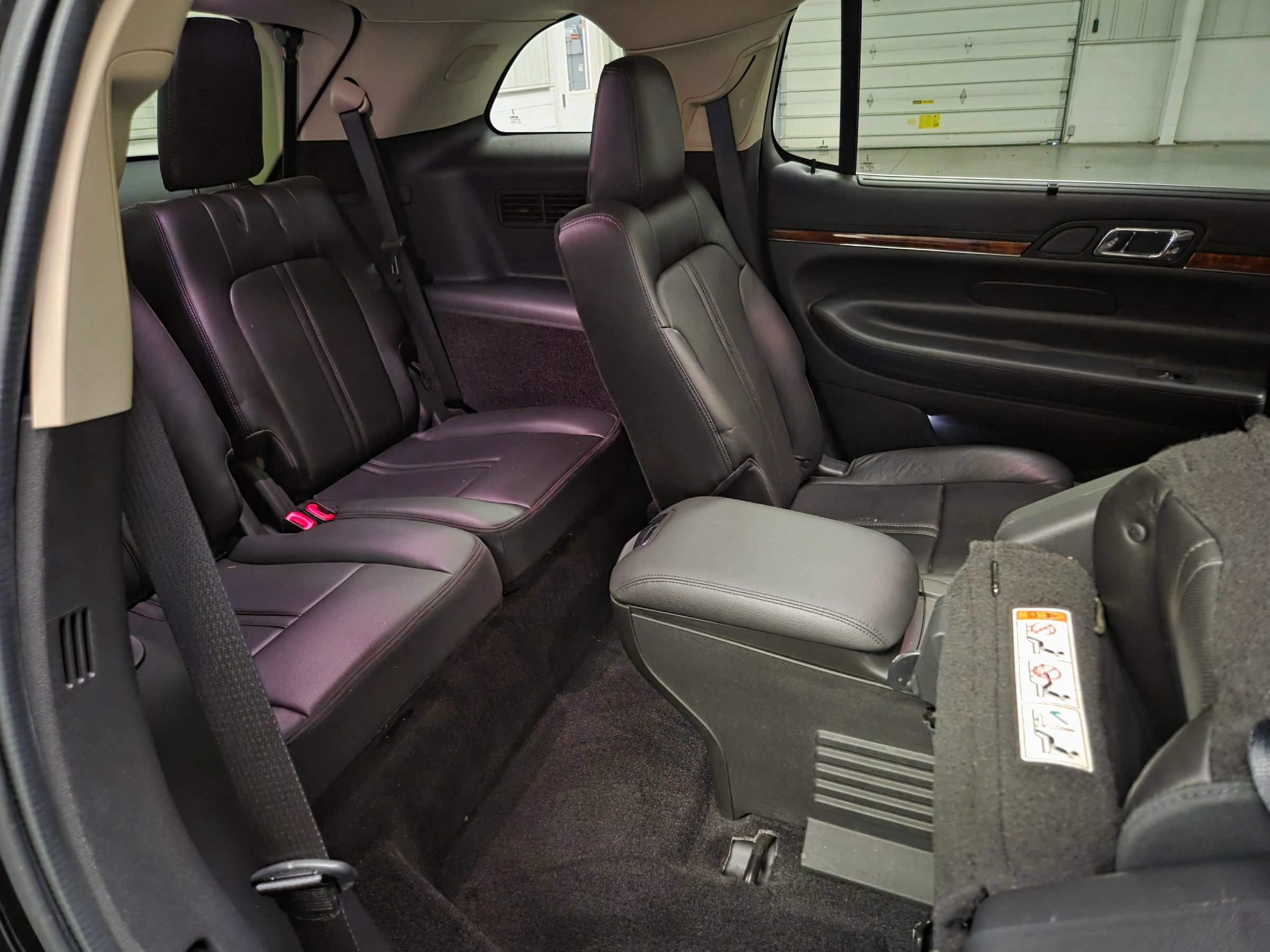 Used 2019 Lincoln MKT AWD image 32