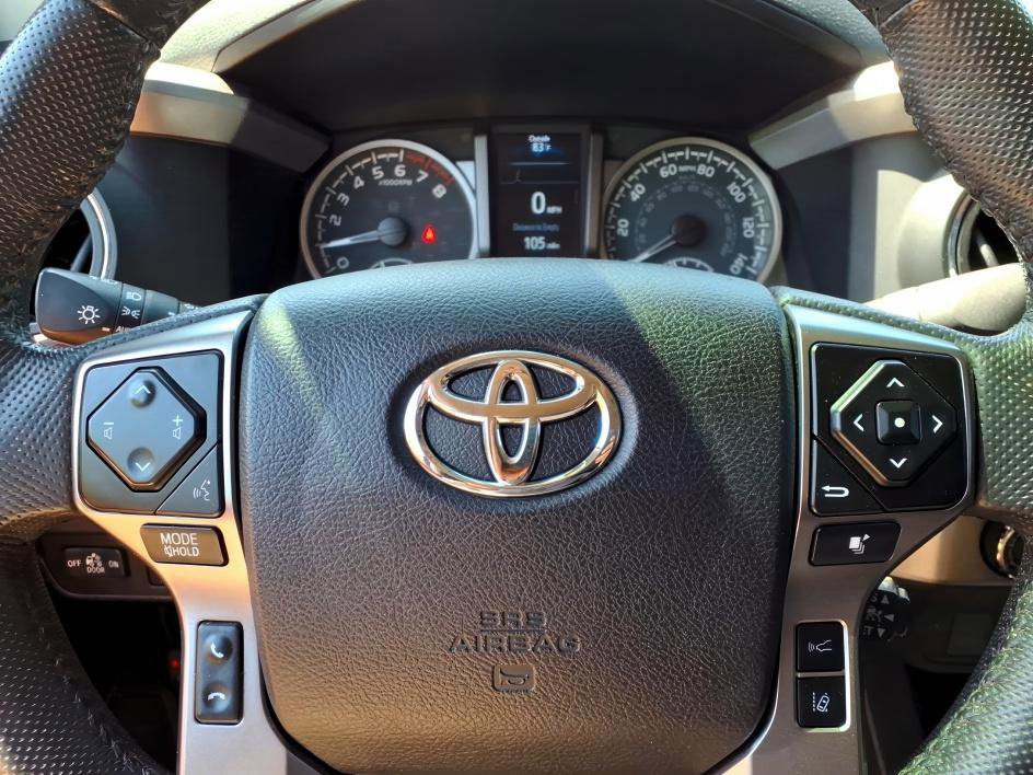 Used 2021 Toyota Tacoma SR5 AWD/4WD image 21