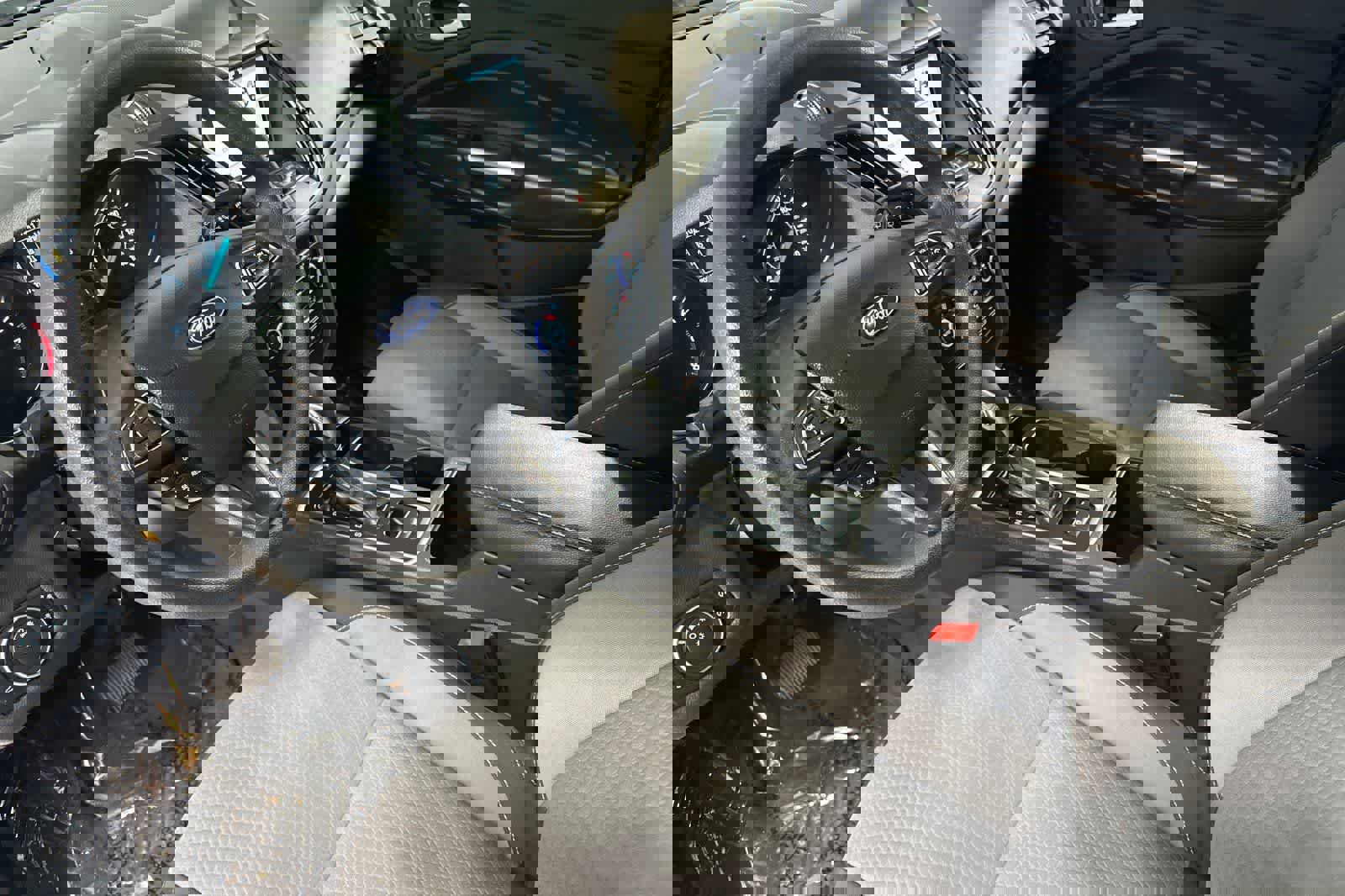 Used 2019 Ford Escape SE image 12