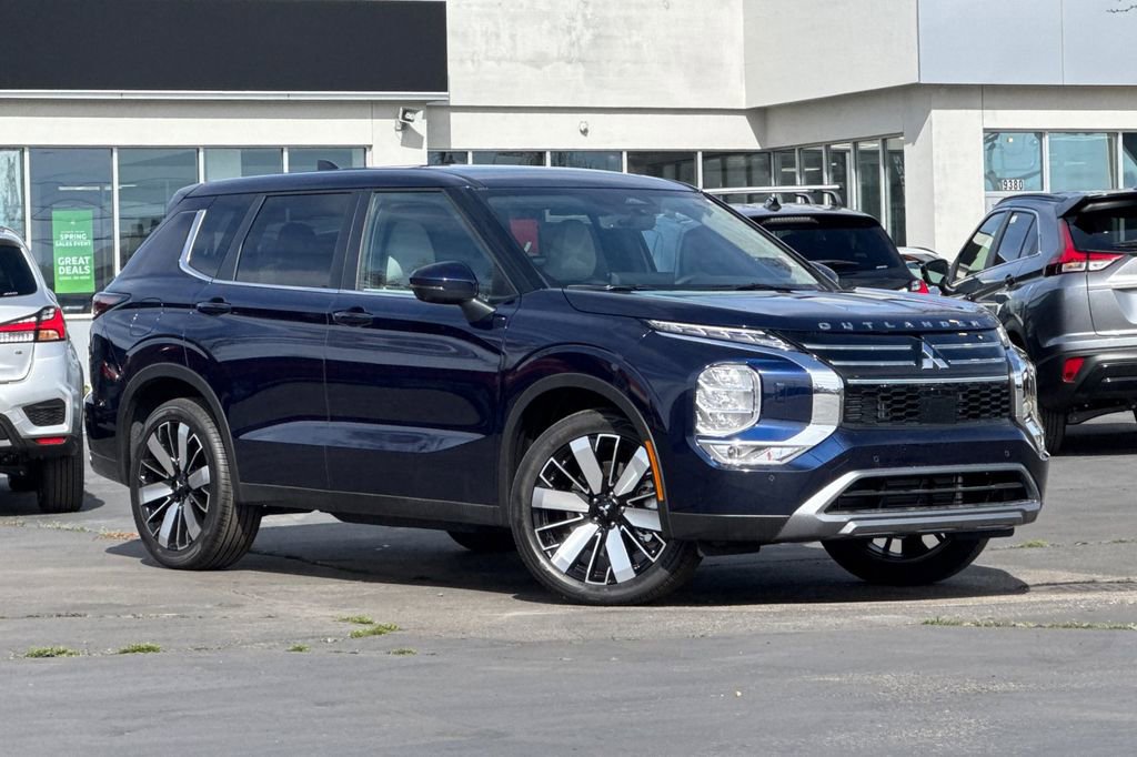 New 2026 Mitsubishi Outlander SE AWD/4WD image 1