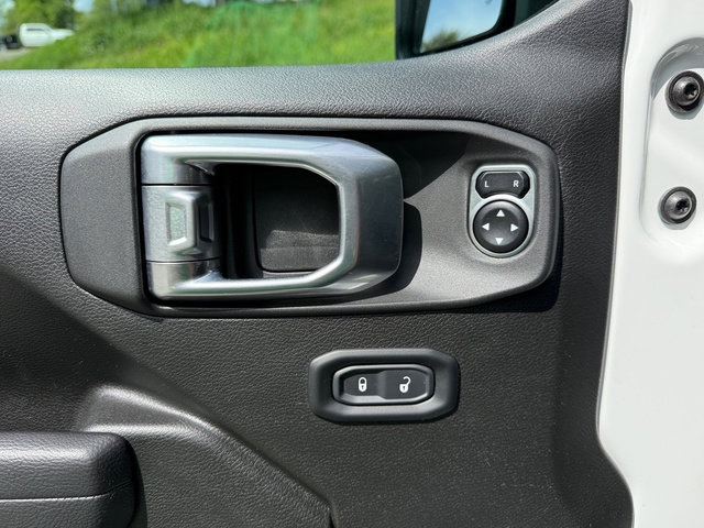 Used 2024 Jeep Wrangler Unlimited w/ Dual Top Group image 12