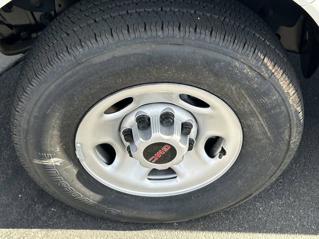New 2025 GMC Savana 3500 w/ Power Convenience Package RWD image 32