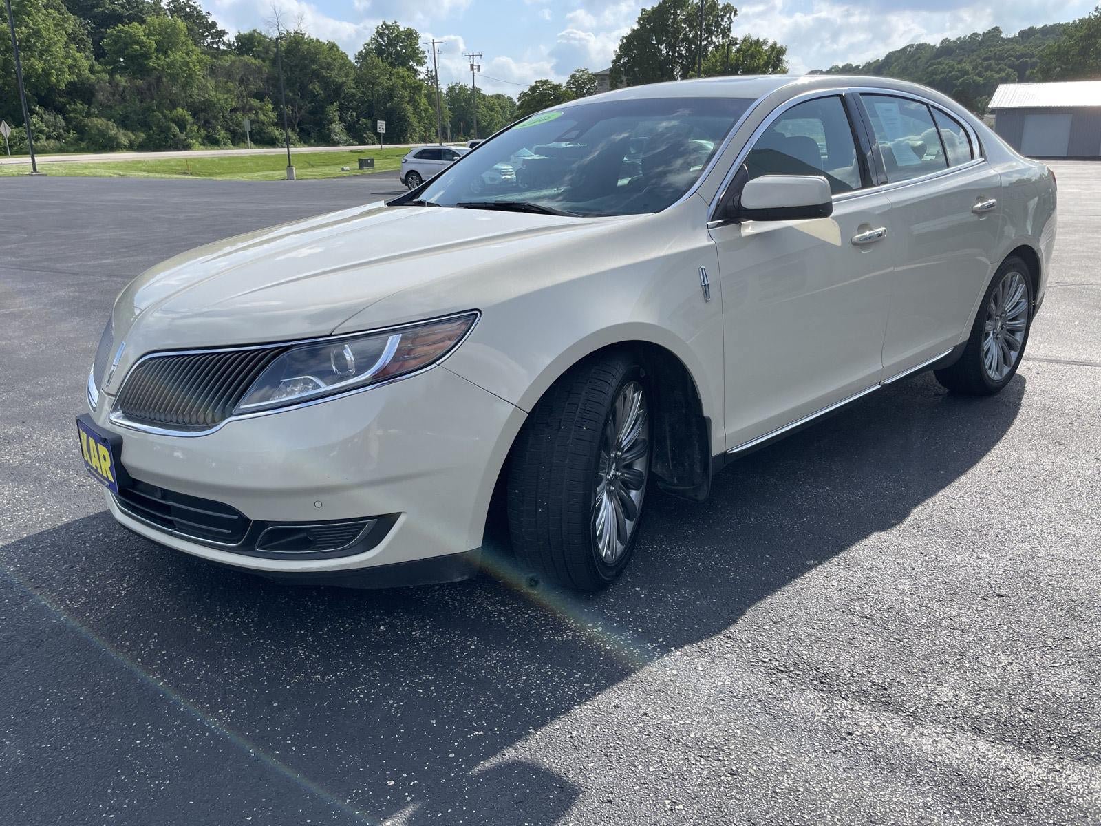 Used 2016 Lincoln MKS AWD w/ Equipment Group 101A image 5