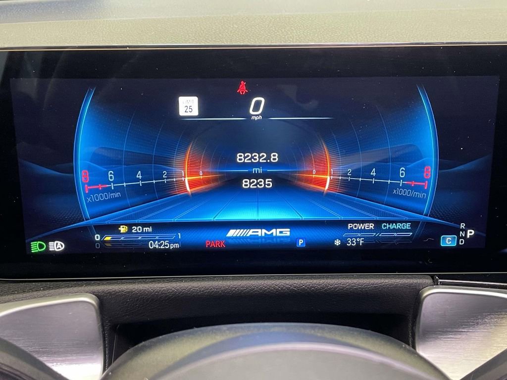 Used 2025 Mercedes-Benz GLB 35 AMG 4MATIC image 44