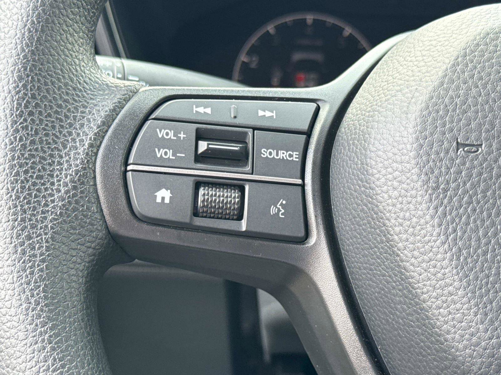 Certified 2025 Honda CR-V EX image 30