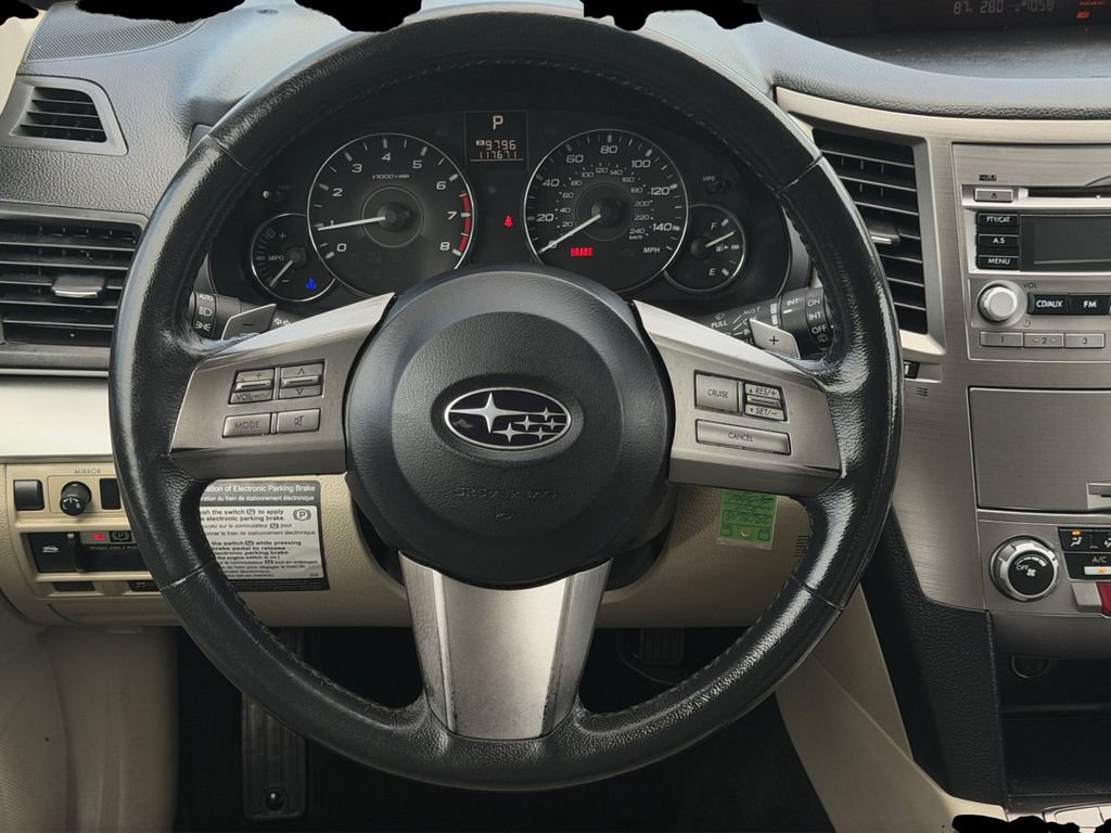 Used 2011 Subaru Outback 2.5i Premium AWD/4WD image 18