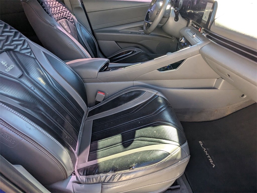 Used 2023 Hyundai Elantra SEL w/ Convenience Package image 20
