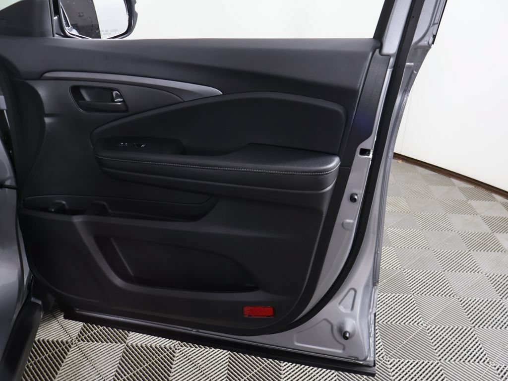 Used 2024 Honda Passport EX-L image 26