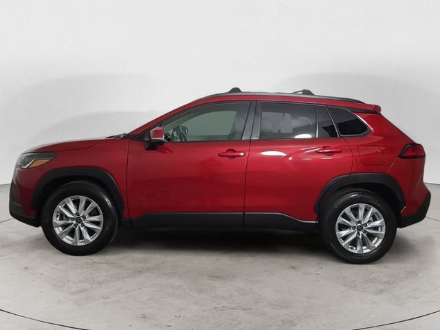 Used 2023 Toyota Corolla Cross LE AWD/4WD image 2