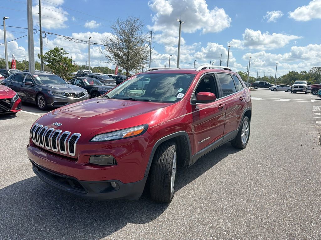 Used 2017 Jeep Cherokee Latitude w/ Trailer Tow Group FWD image 3