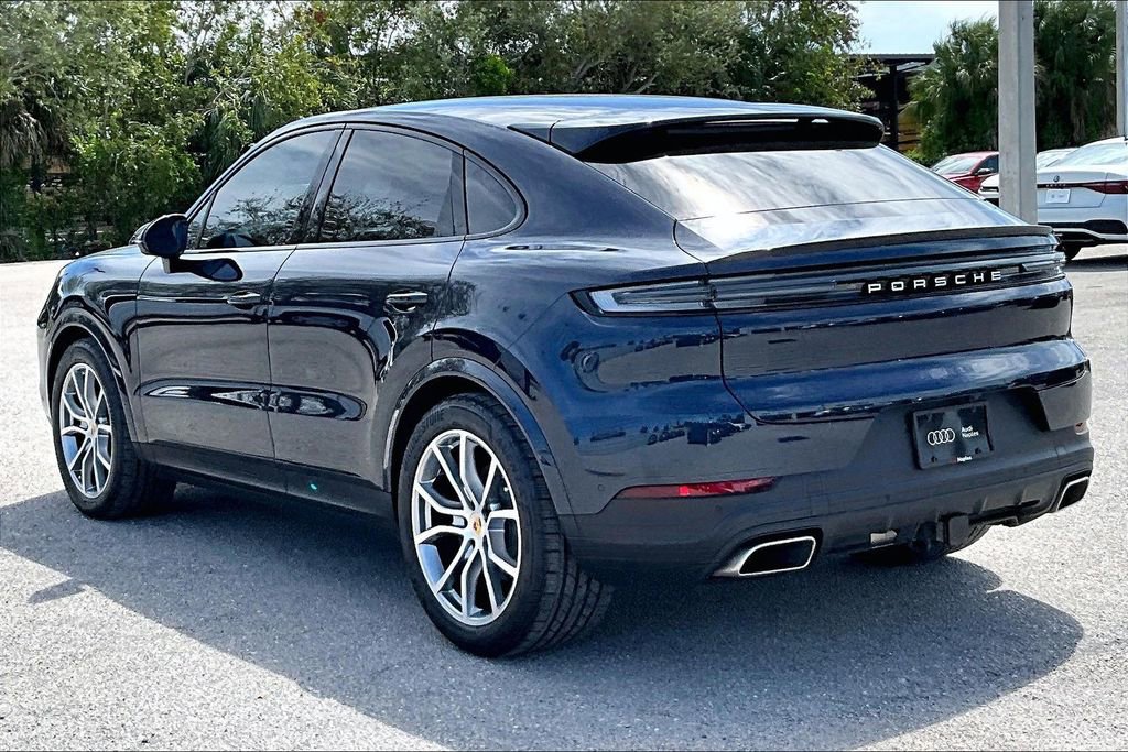Used 2024 Porsche Cayenne Coupe image 7