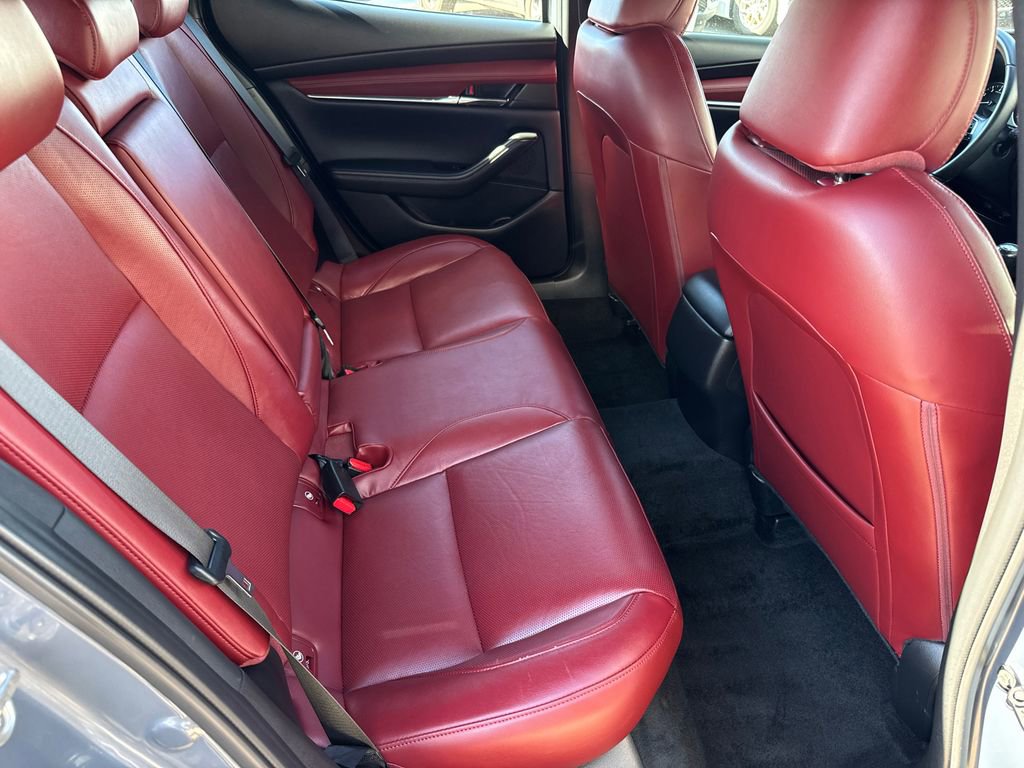 Used 2025 MAZDA MAZDA3 2.5 S Hatchback w/ Premium Pkg image 18