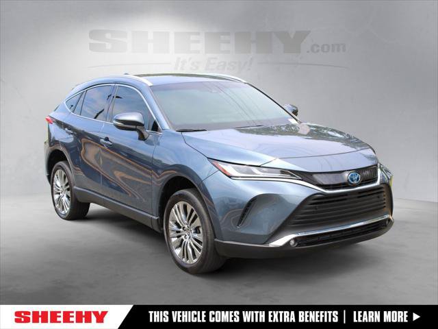 Certified 2023 Toyota Venza XLE AWD/4WD image 1
