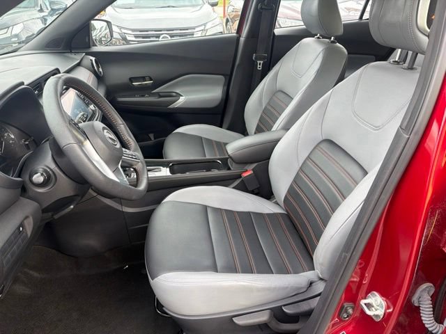 Used 2023 Nissan Kicks SR w/ SR Premium Package FWD image 13