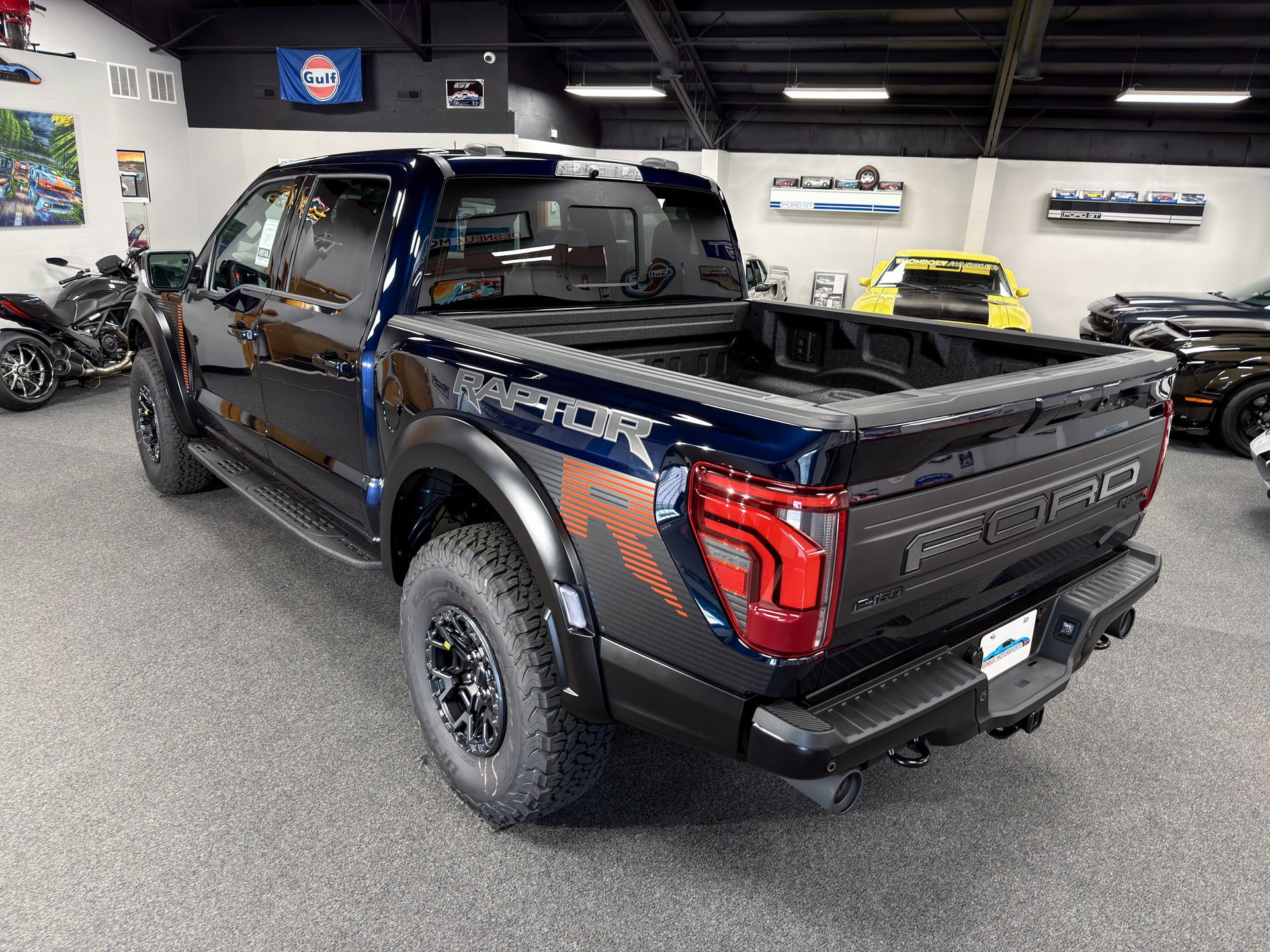 Used 2026 Ford F150 Raptor w/ Equipment Group 803A Raptor R AWD/4WD image 33