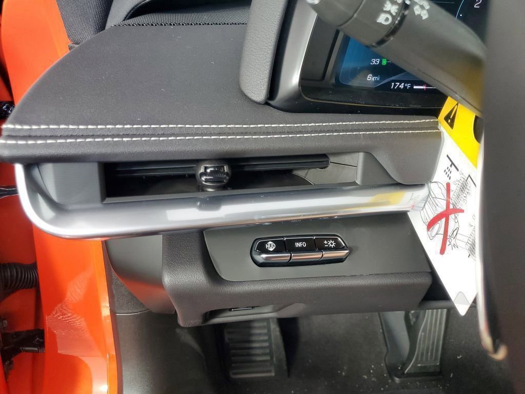 New 2025 Chevrolet Corvette E-Ray image 28