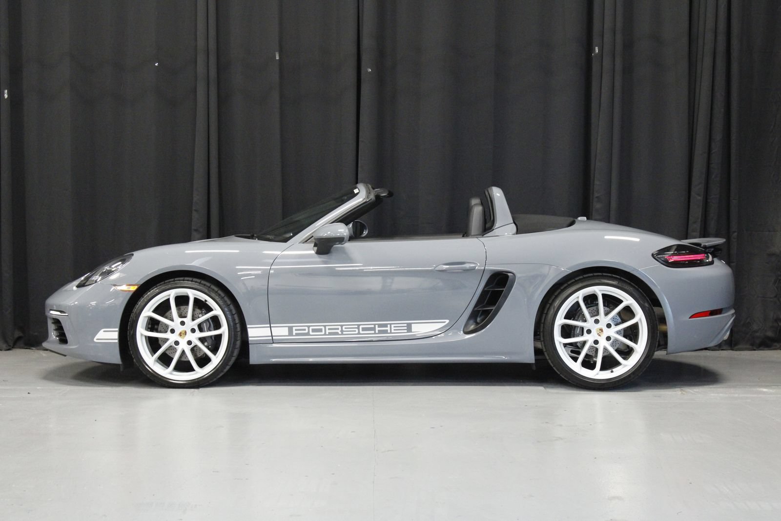 Certified 2024 Porsche 718 Boxster RWD image 2