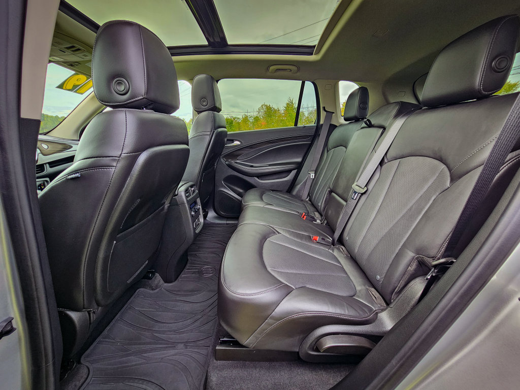 Used 2019 Buick Envision Premium w/ Driver Confidence Package AWD/4WD image 35