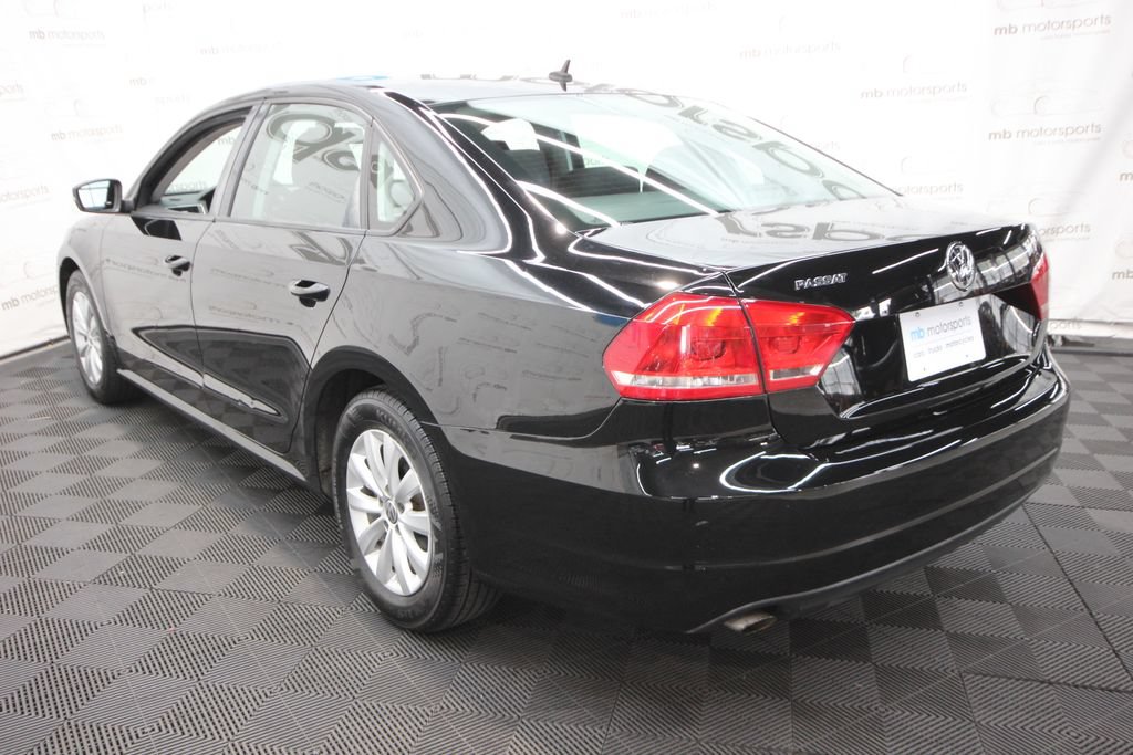 Used 2013 Volkswagen Passat 2.5 S FWD image 4