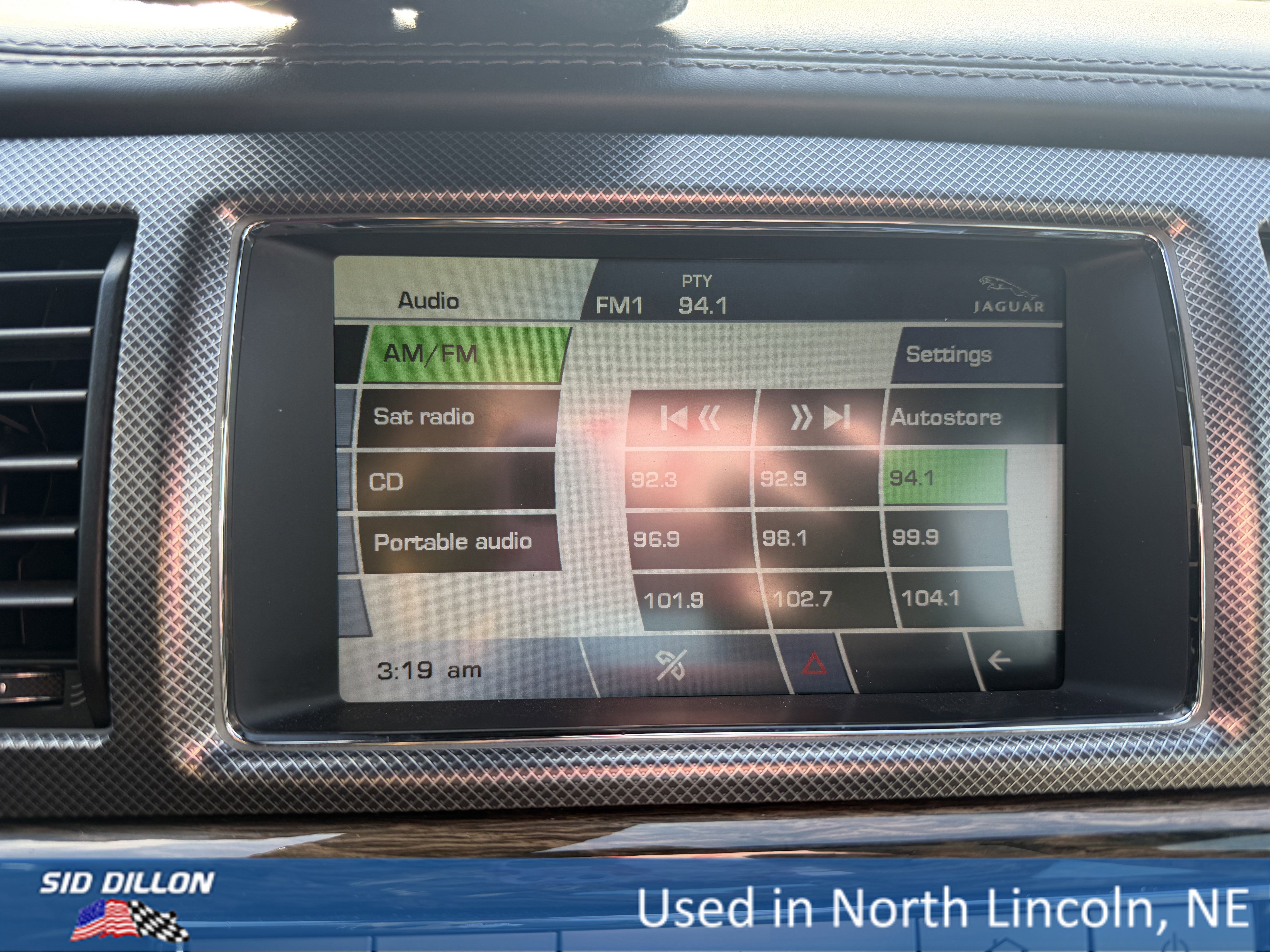 Used 2011 Jaguar XF R image 14