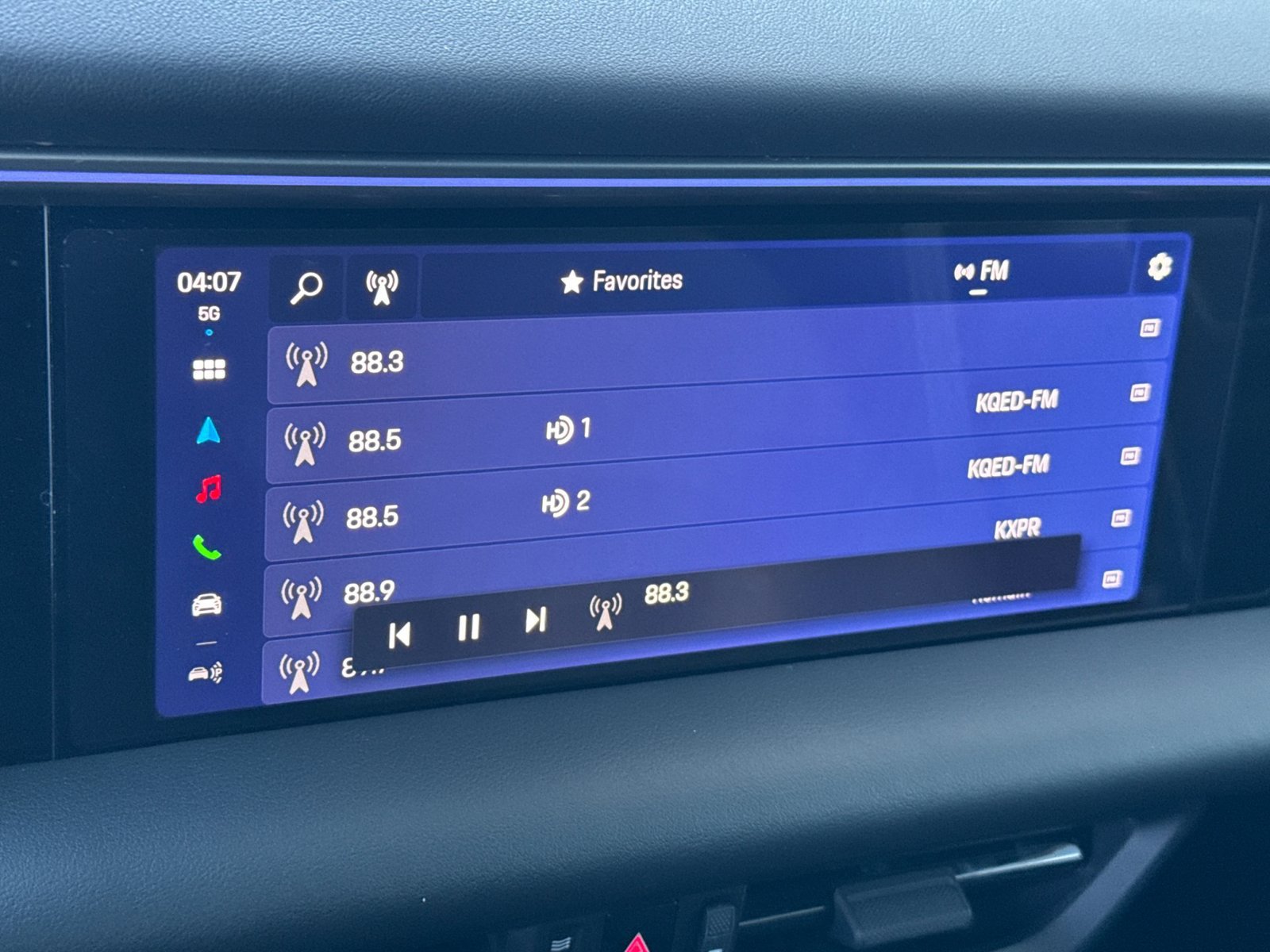 Used 2025 Porsche Macan Electric RWD image 17