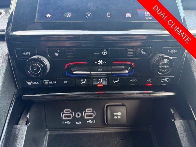 Used 2023 Jeep Grand Cherokee Altitude AWD/4WD image 44