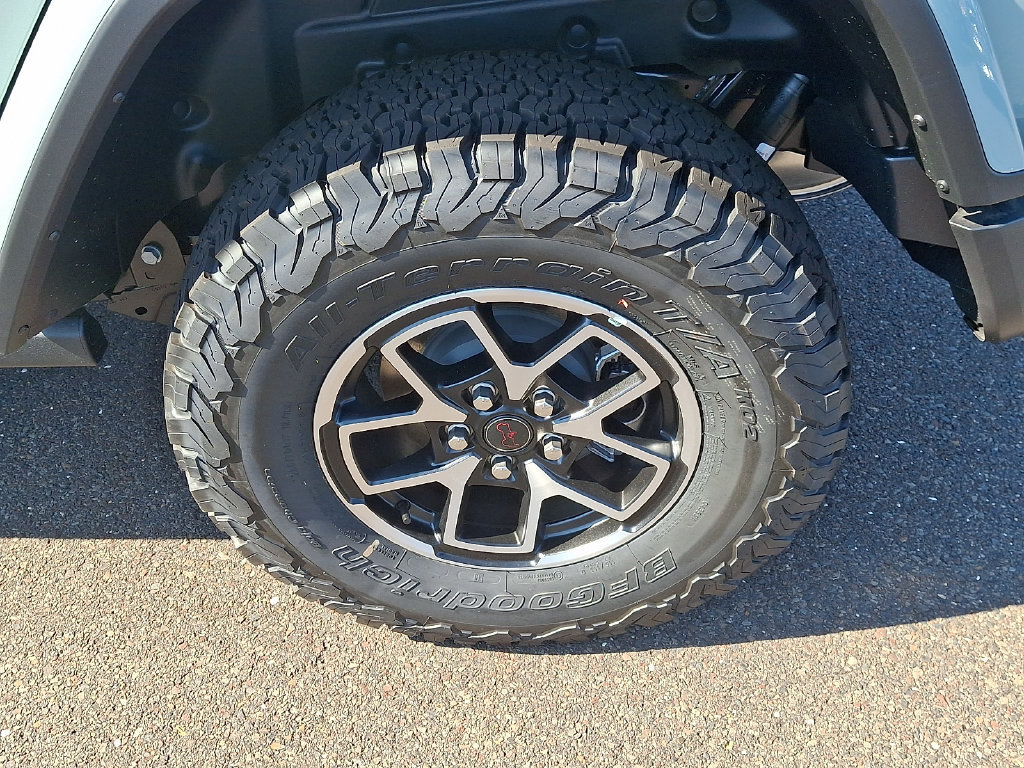 New 2026 Jeep Wrangler Unlimited Rubicon w/ Rockslide Package AWD/4WD image 6
