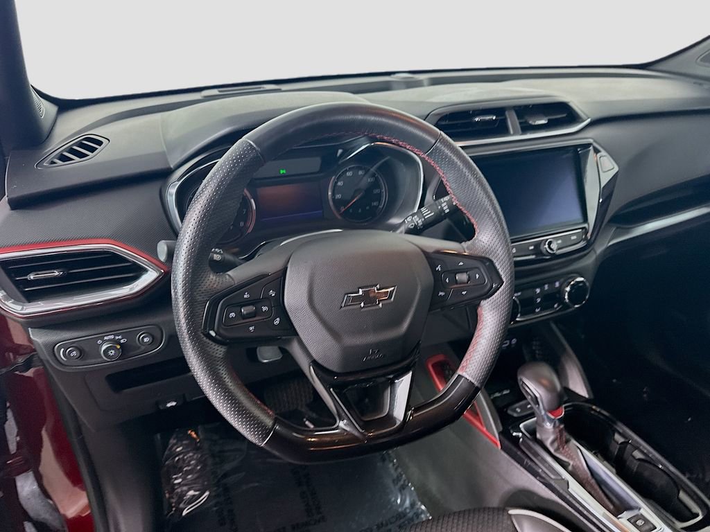 Used 2022 Chevrolet TrailBlazer RS w/ Technology Package image 12