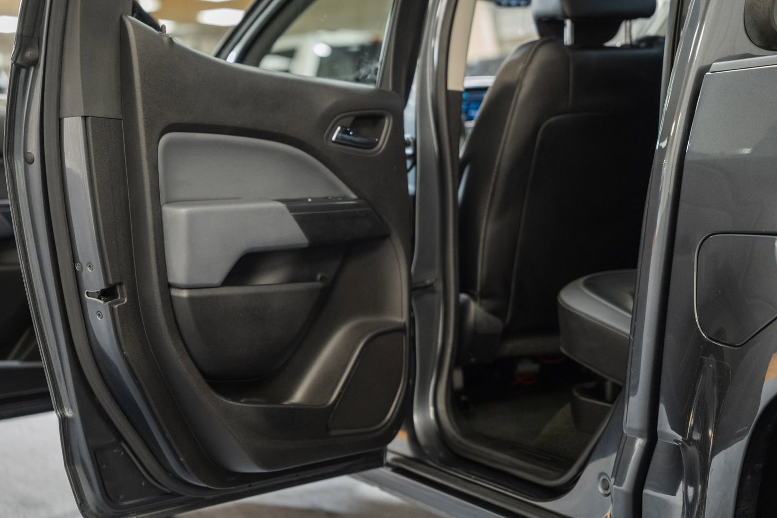 Used 2016 Chevrolet Colorado Z71 image 33