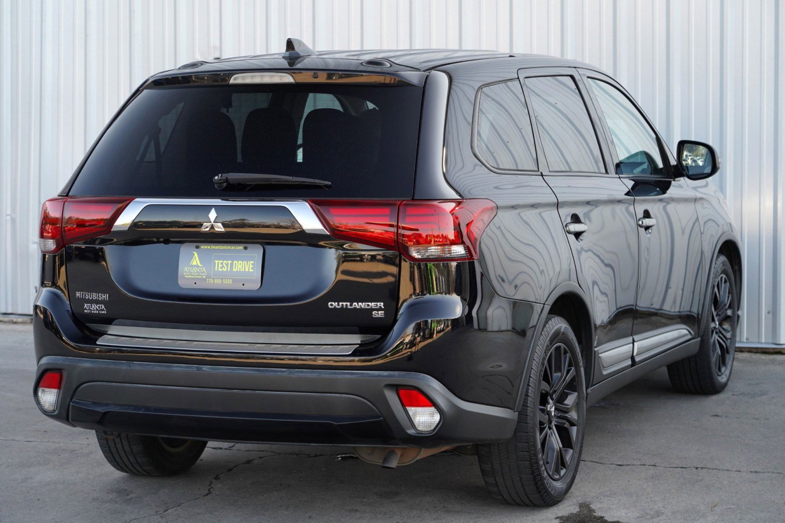 Used 2017 Mitsubishi Outlander SE image 46