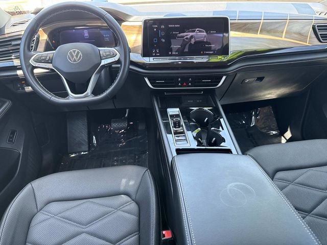 Used 2025 Volkswagen Atlas SE FWD image 17