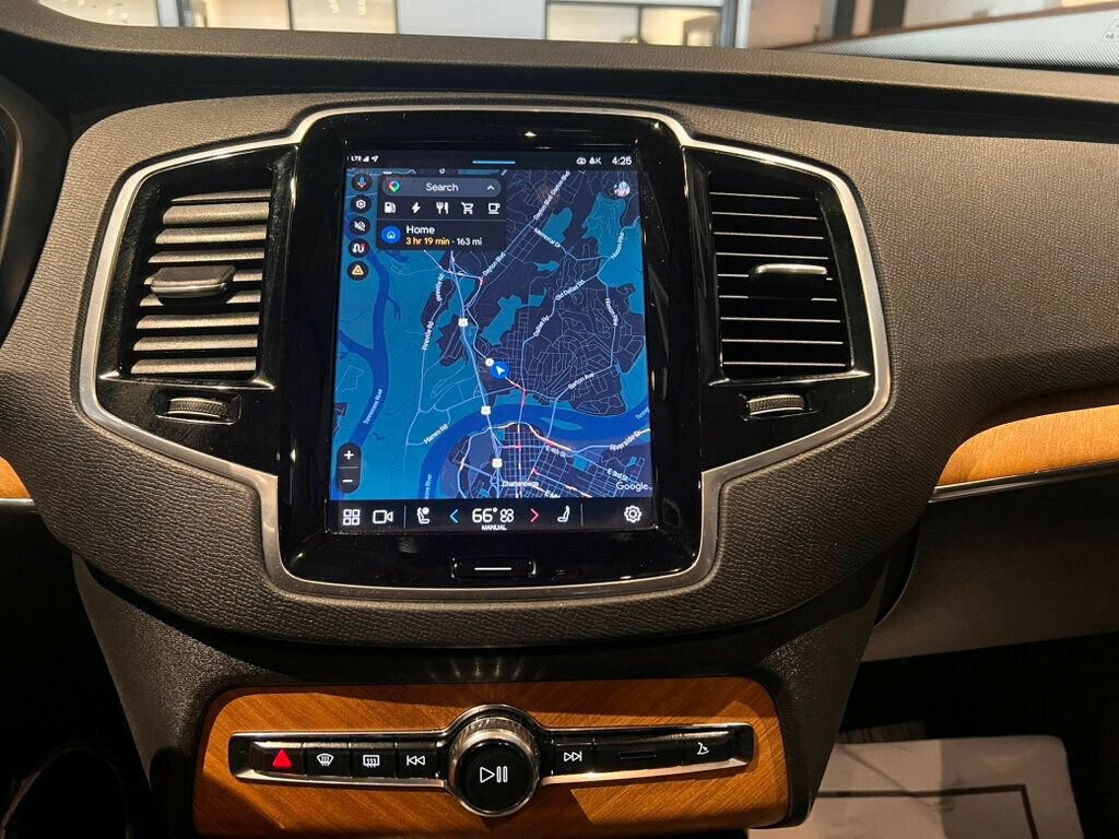 Used 2024 Volvo XC90 T8 Plus w/ Protection Package Premier image 10