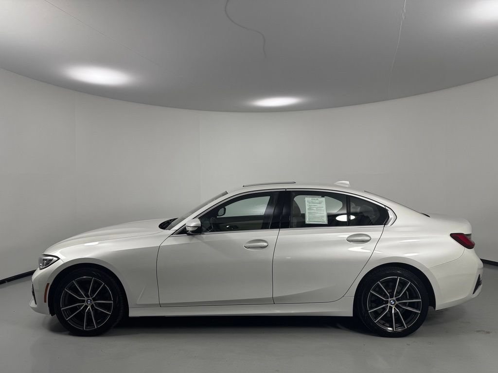 Used 2019 BMW 330i xDrive Sedan w/ Premium Package AWD/4WD image 4