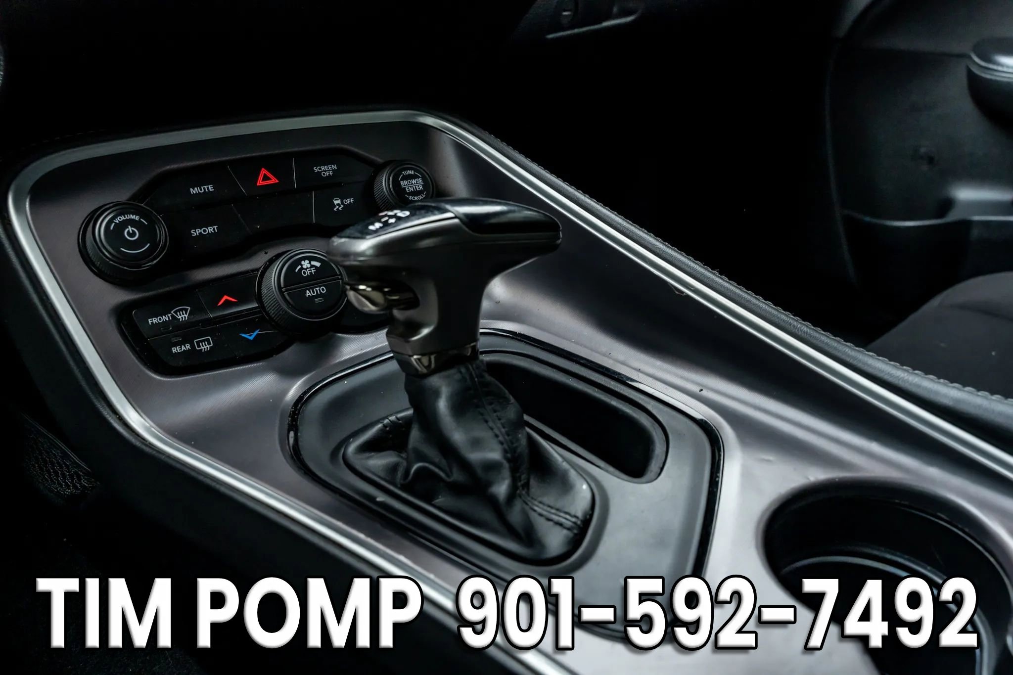 Used 2019 Dodge Challenger SXT image 21