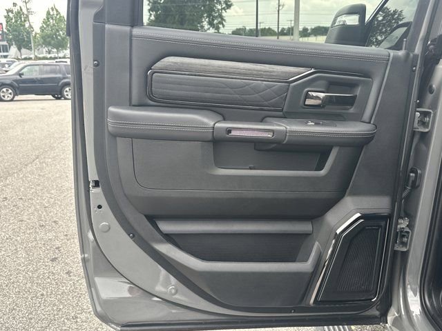 New 2026 RAM 2500 Limited AWD/4WD image 23