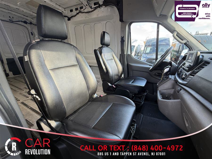 Used 2023 Ford Transit 250 Medium Roof AWD image 27