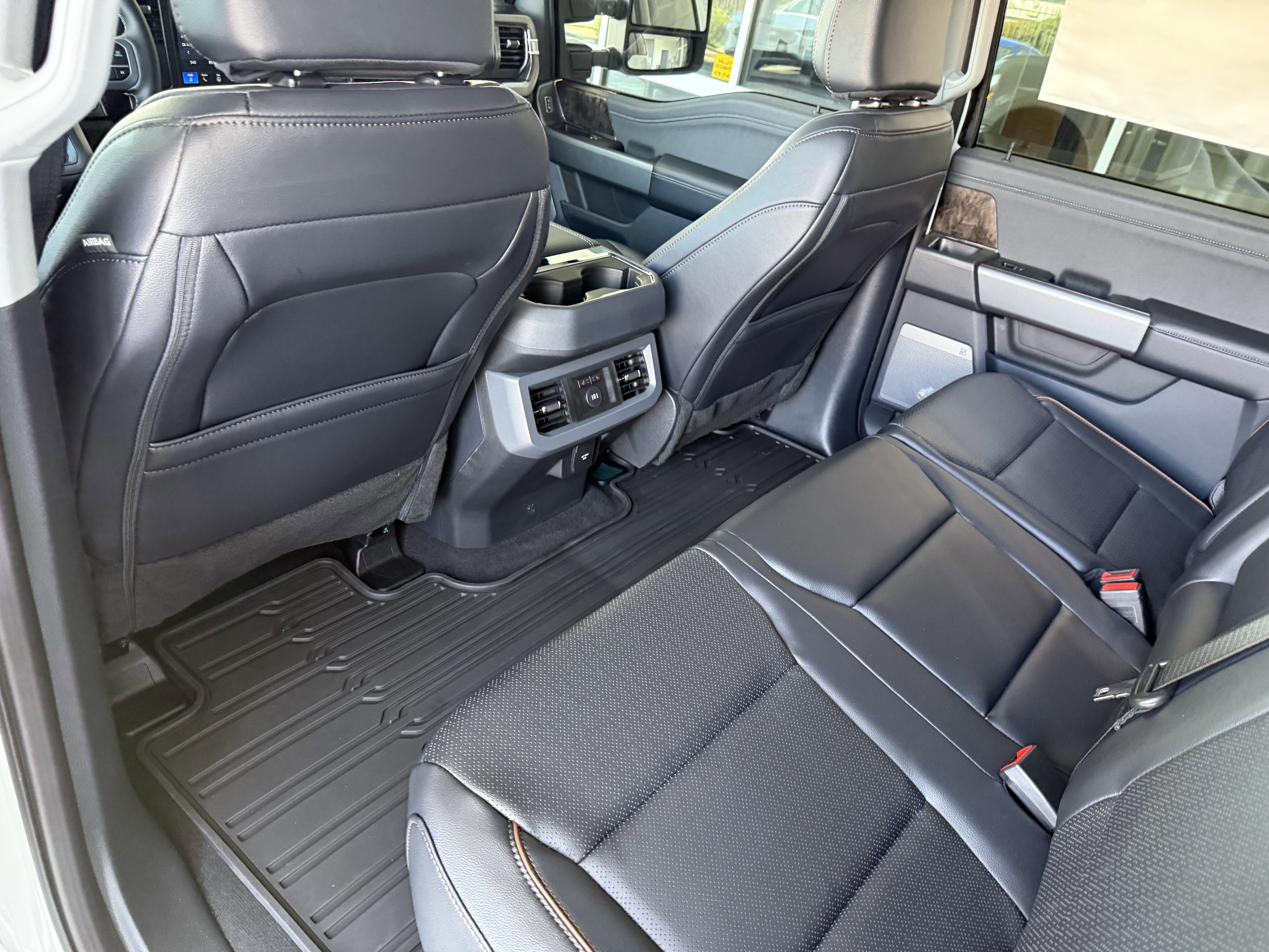 New 2025 Ford F250 Lariat image 14